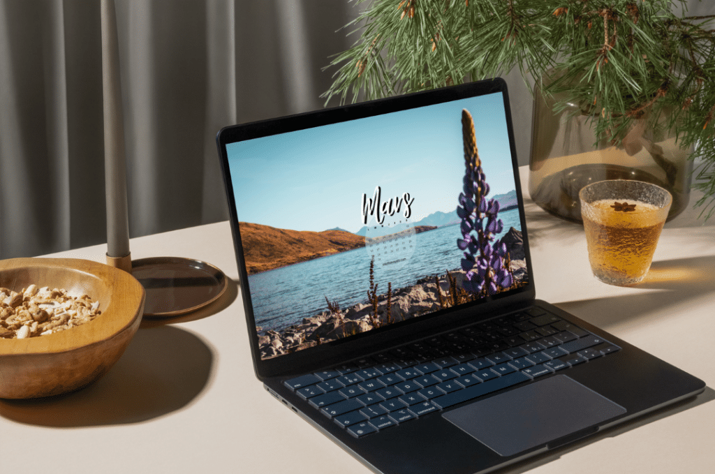 Fond d'écran mars 2026 avec et sans calendrier pour pc et téléphone