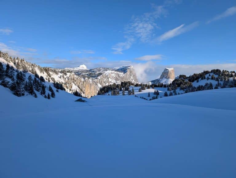 trek dans le Vercors, en hiver avec un guide Grand Angle
